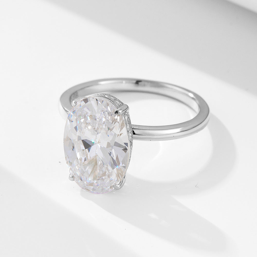Oval Pavé Bangle